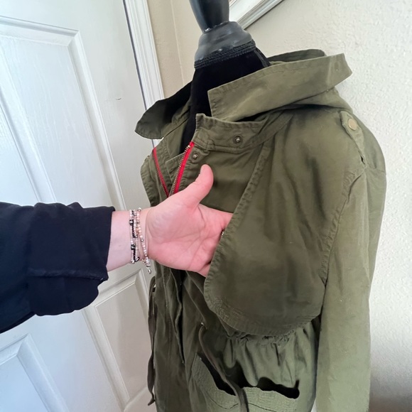 Army green utility jacket EUC - Picture 12 of 14